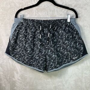 Nike Dri-Fit Tempo Track Running Camo Shorts Womens Sz XL